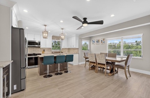 Sanibel Casa | Sugarfish: 3 BR/3BA Perfect Near Beach Getaway!