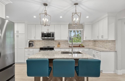 Sanibel Casa | Sugarfish: 3 BR/3BA Perfect Near Beach Getaway!