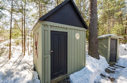 Carrabassett Valley Cabina | Sugarloaf camp - ski/ outdoors rustic retreat