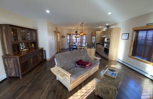 Carrabassett Valley Casa | Sugarloaf Condo. 3 hab./2. 5 baños en la montaña del oeste