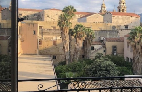 Castellammare Apartamento | PISO VALVERDE SUGERENTE EN EL CENTRO HISTÓRICO