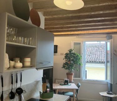 Schio Apartamento | Sui tetti di Schio - Apartments guest house