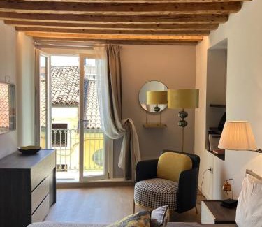 Schio Apartamento | Sui tetti di Schio - Apartments guest house