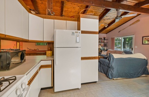 Moultonborough Chalet De Esquí | Suissevale Chalet sleeps 8 just a short walk to the beach