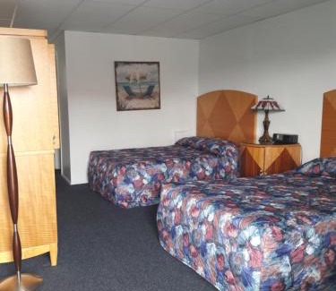 North Wildwood Hotel | Suitcase Motel & Travel