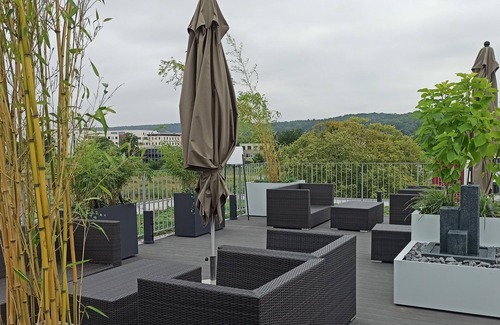 Oststadt/Stadtfeld Apartamento | Suite / 2 double rooms with shared bathroom (electrically adjustable beds)