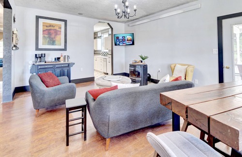 Custer Cabina | Suite 203 "The Crowned Eagle"