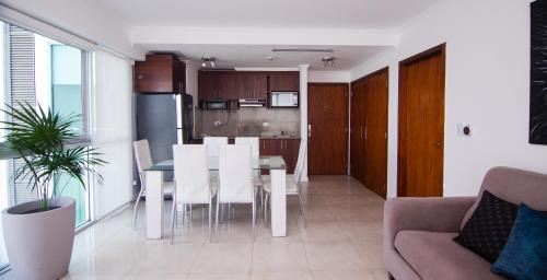 Las Penas Apartamento | Suite 206, Riverfront, vista al río, Puerto Santa Ana, Guayaquil