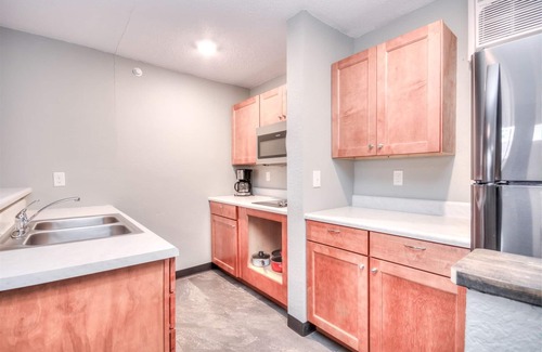 Rapid City Apartamento | Suite 217 - 1BR Apartment | 1 Bed, 1 Bath