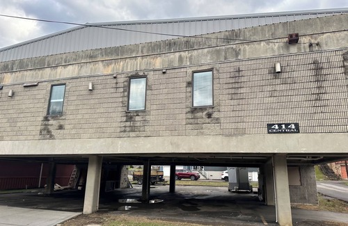 South Williamson Condominio | Suite 3 South Williamson, Ky HMT 10