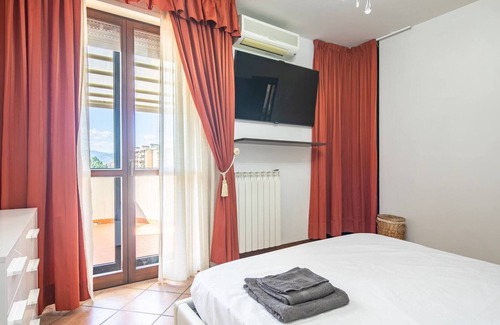 Prato Apartamento | Suite a Prato con 2 Balconi