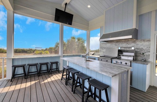 Tybee Island Casa | Suite Beach Tybee | Amazing Views, Private Pool, Rooftop Deck