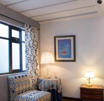 Huayna-Capac Apartamento | Suite bien ubicada con entrada independiente