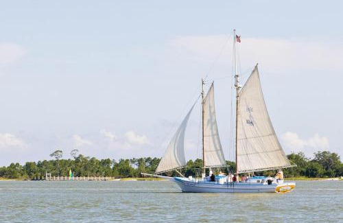 Biloxi Casa | Suite C Beach, Firepit, Dog-friendly, Downtown!