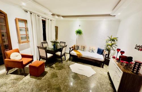 Belo Horizonte Casa | Suite casal com frigobar