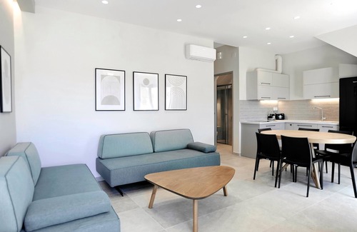 Vlicho Casa | Suite Christina - Demar Suites