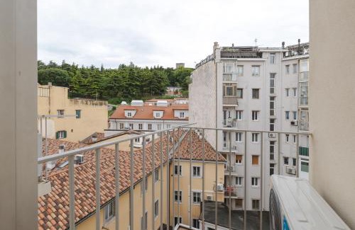 Trieste Old Town Apartamento | Suite Corso Italia con Balcone nel Cuore di Trieste