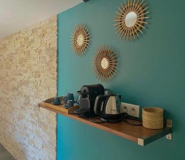 Saint-Martin-de-Crau Cama Y Desayuno | Suite cosy indépendante avec extérieur