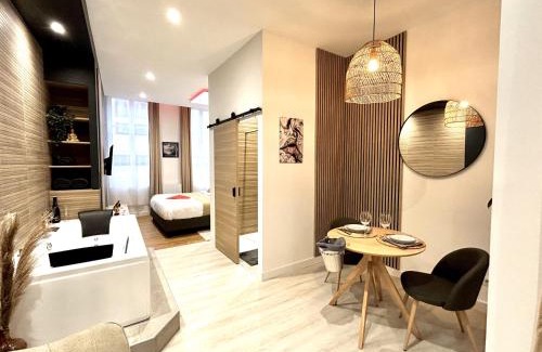 Old Town Apartamento | Suite Cosy Jacuzzi Troyes - Secrets d'Ana