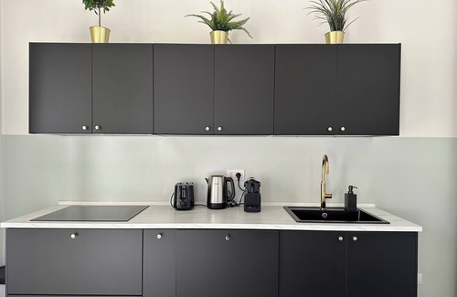 Como Apartamento | Suite D'Home (with private parking included!)