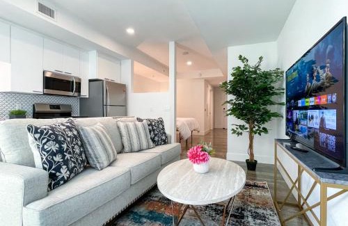Historic Core Apartamento | Suite Downtown Pool and Gym Access