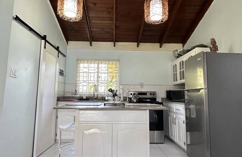 Tower Isle Casa | Suite Dreamers Cottage