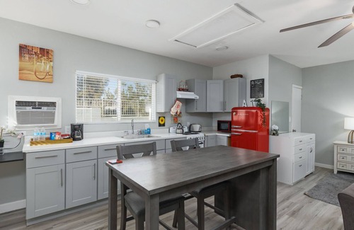 Royal Crest Rancheros Apartamento | Suite Dreams in Sin City - Studio Just 10 minutes to The Strip
