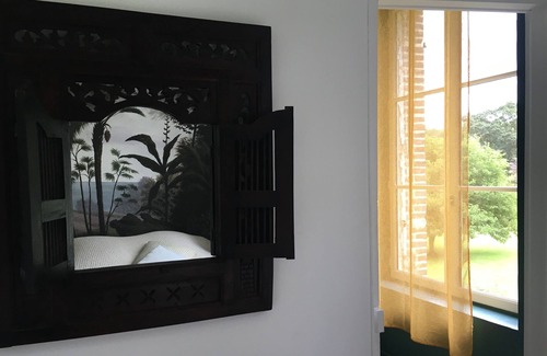 Maisnieres Otro | Suite-Exclusivo-Baño Privado-Vista al Parque