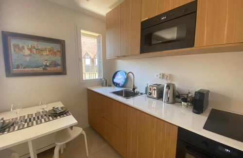 Blonville-sur-Mer Apartamento | Suite Hotel at the foot of the sea. Blonville / Mer