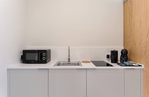 Cospicua Apartamento | Suite in Historic House with Private Rooftop & Balcony