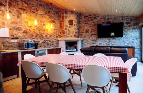 Molares Casa | SUITE IN RUSTIC HOUSE WITH STUNNING VIEWS
