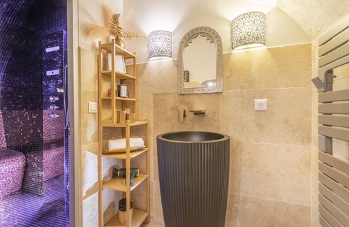 Auriol Cama Y Desayuno | Suite Les Bains D'aphrodite