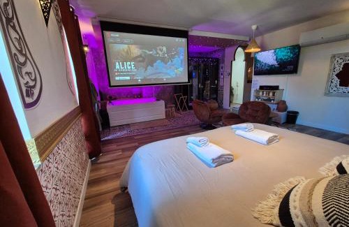 Serrieres Apartamento | Suite Luxe Spa Balneo Sauna Hammam Projecteur