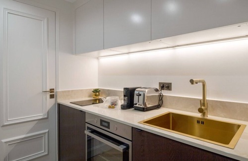 8th Arrondissement Apartamento | Suite Luxueuse - Palais de L'elysée - Faubourg Saint Honoré - Paris 8e