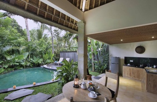 Lodtunduh Villa | Suite de lujo de 1 habitación con piscina privada estilo Vila-Balinise