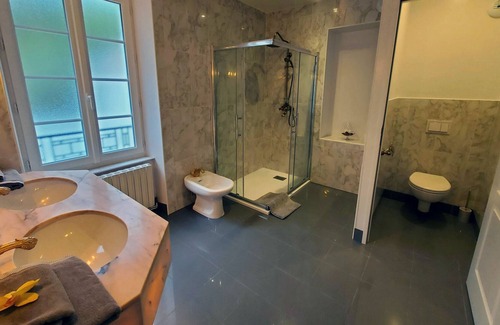 Aubin Cama Y Desayuno | Suite-Lujoso-Baño Privado-Vista al Parque