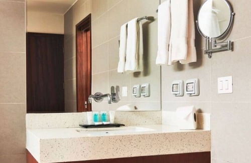 Asia Casa | Suite Ocean at VPX Hotel.