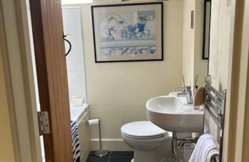 Ardens Grafton Cama Y Desayuno | Suite of Three Rooms in a Beautiful Converted Barn in Barton