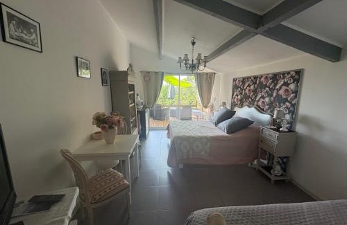 Pougnadoresse Casa | Suite privée près d'Uzès