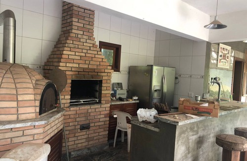 Sao Roque Cabaña | Suite Privativa com Piscina, Churrasqueira, Forno Pizza e Fogão a Lenha