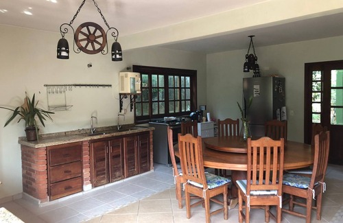 Sao Roque Cabaña | Suite Privativa com Piscina, Churrasqueira, Forno Pizza e Fogão a Lenha