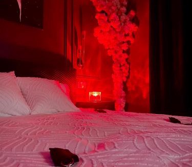 Roanne Apartamento | Suite romantique avec Balneo et jeux coquins