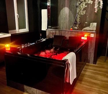Roanne Apartamento | Suite romantique avec Balneo et jeux coquins