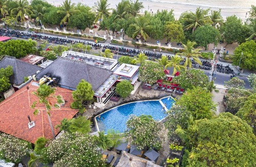 Downtown Kuta Casa | Habitación Suite con cocina a 2 minutos de la playa de Kuta