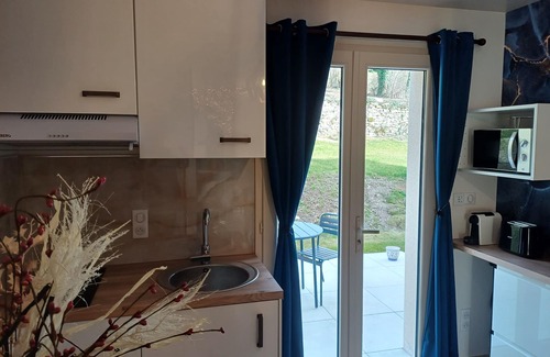 Bligny sur Ouche Apartamento | Suite SAPHIR with private spa and pool- Bélénos Suites et Spa