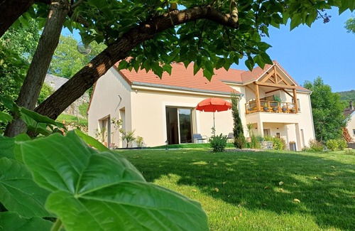 Bligny sur Ouche Apartamento | Suite SAPHIR with private spa and pool- Bélénos Suites et Spa