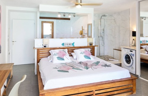 Grand Case Apartamento | Suite Sea View First Floor - Residence Bleu Marine - located in the heart of Grand Case