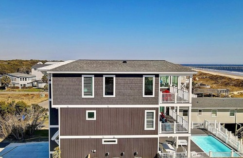 Yaupon Beach Casa | Suite Southern Charm