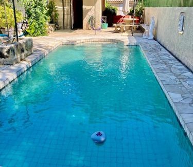 Beaucaire Cama Y Desayuno | SUITE spa accès autonome