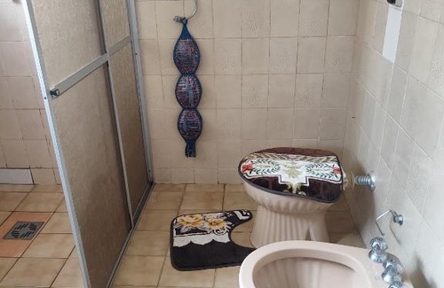 Cianorte Casa | Suite tripla Pousada Canto dos Pássaros